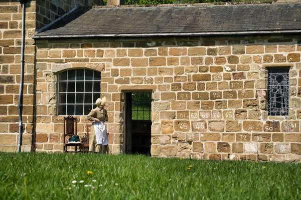 What are the best holiday rentals in the UK for attending historical reenactments?